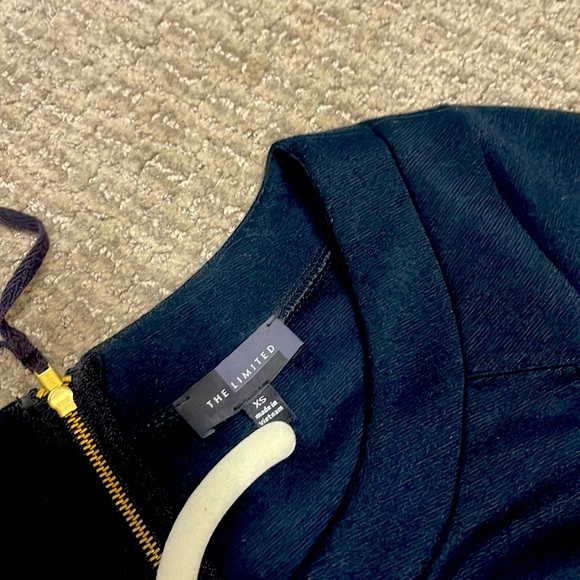 THE LIMITED XS PEPLUM TOP - Picture 2 of 8